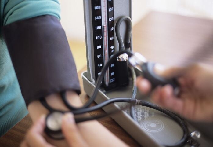 Study Suggests High Incidence Of High Blood Pressure Among Doctors काम करने के दौरान डॉक्टरों का ब्लड प्रेशर भी हो जाता है हाई!