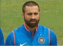 INDvsENG मैच में राष्ट्रगान के वक्त च्यूइंगगम चबाते दिखे परवेज़ रसूल पर भड़के लोग