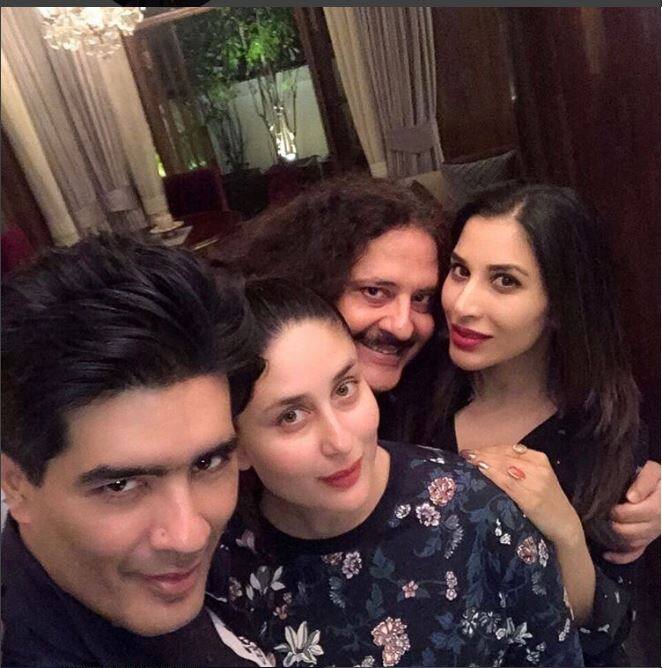 बॉलीवुड अभिनेत्री करीना कपूर खान कल रात डिनर करने मशहूर डिजाइऩर मनीष मल्होत्रा के घर पहुंची. यहां पर सोफी चौधरी भी मौजूद थीं.