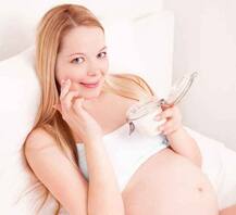 प्रेग्नेंसी के दौरान और बाद में यूं पाएं सॉफ्ट और शाइनिंग स्किन!