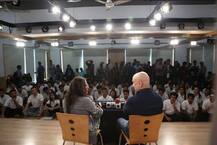 अनुपम खेर ने विद्या के शानदार व्यक्तित्व को सराहा