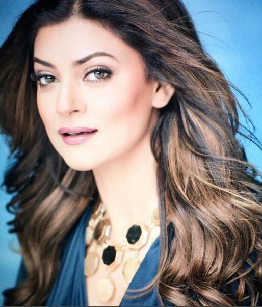 सुष्मिता ने सन् 2000 में सिर्फ 25 साल की उम्र में ही एक बच्ची को गोद लिया था जिसका नाम उन्होंने रिनी सेन रखा. बाद में साल 2010 में भी उन्होंने एक 3 महीने की बच्ची को गोद लिया जिसका नाम अलीशा सेन रखा.