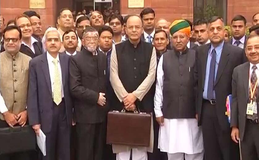 Budget LIVE: जानें- बजट की पेशी के दौरान क्यों हैं हंगामे के आसार