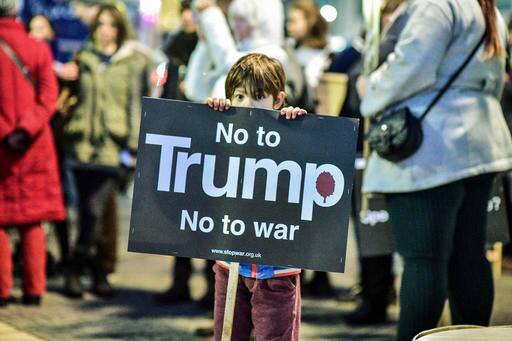 ब्रिटेन: ट्रंप विरोधी याचिका पर संसद में बहस की तैयारी British Parliament To Debate Petition On Trump State Visit ब्रिटेन: ट्रंप विरोधी याचिका पर संसद में बहस की तैयारी