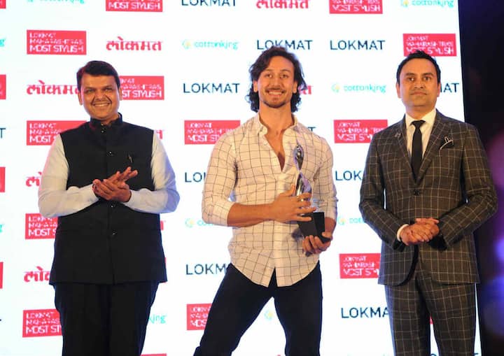टाइगर श्रॉफ ने यहां डांस किया और उन्हें भी लोकमत ने अवॉर्ड देकर सम्मानित किया.