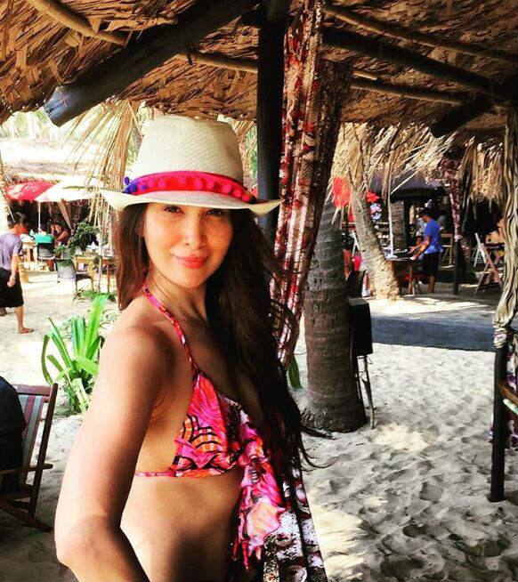 किम शर्मा.