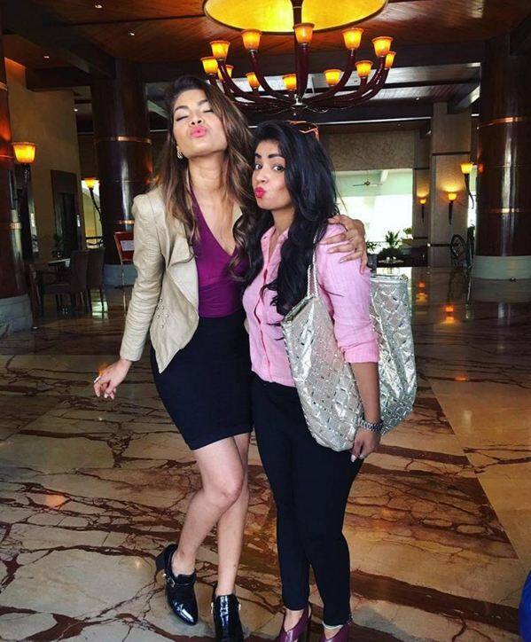 शो के होस्ट सलमान खान की तरफ से मुंबई के लोनावला में बिग बॉस के कंटेस्टेंट्स के लिए एक पार्टी रखी गई थी. जिसमें बिग बॉस के कुछ कंटेस्टेंट्स ने शिरकत की थी.