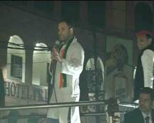 यूपी: अखिलेश के साथ रोड शो में राहुल का BJP पर निशाना, बोले- ‘जहां जाती है क्रोध फैलाती है’