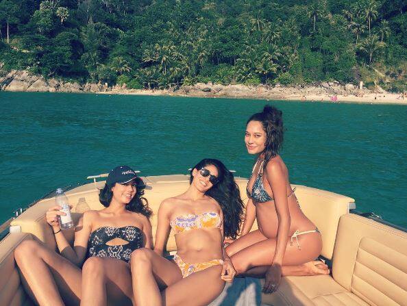 मॉडल और एक्ट्रेस लीजा हेडेन फिलहाल विदेश में छुट्टीयां मना रही हैं. यह समय उनके लिए बेहद खास है क्योंकि वह जल्द ही मां बनने वाली हैं. अपने इंस्टाग्राम अकाउंट पर लीजा लगातार अपनी प्रेगनेंसी की तस्वीरें शेयर कर रही हैं. तस्वीरों को देख ऐसा लगता है जैसे लीज़ा अपनी यादों की एक टाइमलाइन बना रही हों.