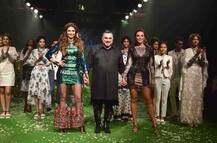 LFW में Splash के लिए रैंप पर उतरीं यूलिया वंतूर, बिखेरा हॉटनेस का जलवा