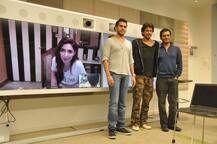 वीडियो कांफ्रेस के जरिए माहिरा ने की शाहरुख और लोगों से बातचीत