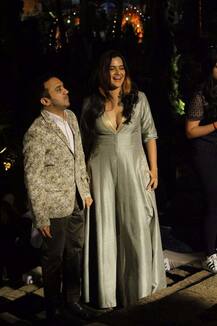 Lakme Fashion Week 2017: मशहूर सिंगर सोना ने दिखाया हॉटनेस का जलवा