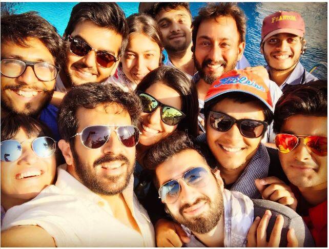 फिल्म की शूटिंग खत्म करने के बाद कबीर खान ने ये तस्वीर इंस्टाग्राम पर पोस्ट की थी. (Photo: Manav Mangalani)