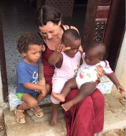 लोवेन एक सोशल वर्कर हैं और बच्चों से उन्हें बेहद लगाव है.