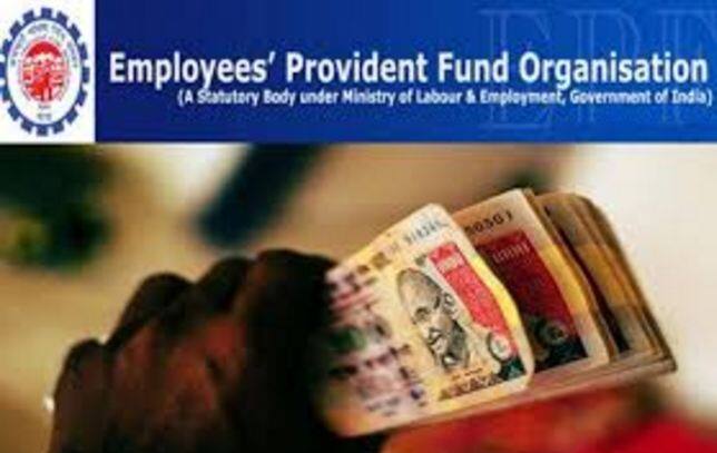 9. ग्रेच्युटी: सरकारी कर्मचारी द्वारा प्राप्त किए गए ग्रेच्युटी अमाउंट पर टैक्स में पूरी छूट मिलती है. सेक्शन 10 के तहत एक सरकारी कर्मचारी को रिटायमेंट के समय उसकी बकाया छुट्टियों के लिए दी जाने वाली राशि पूरी तरह से टैक्स फ्री होती है