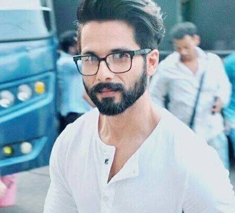 ‘पद्मावती’ के सेट पर मचाया गया उपद्रव दुर्भाग्यपूर्ण है : शाहिद कपूर