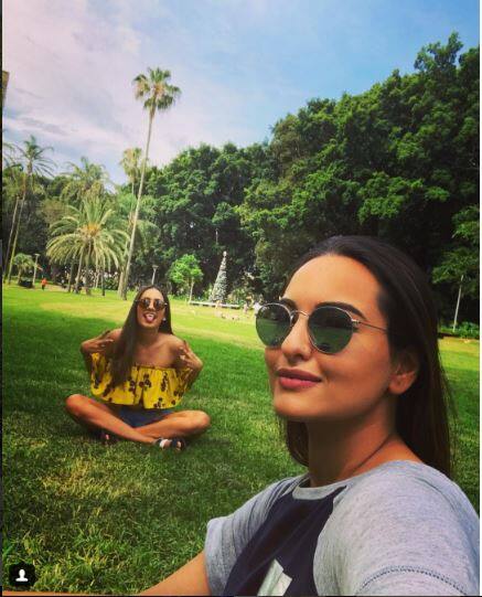 बॉलीवुड के बाकी सेलिब्रिटीज़ की तरह सोनाक्षी भी ट्रिप्स पर जाती रहती हैं.