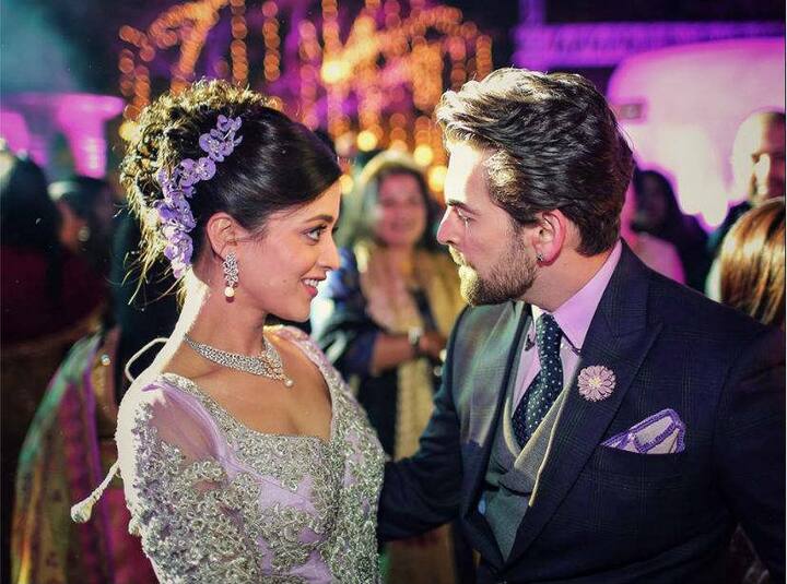 नील नितिन मुकेश और रुक्मिणी सहाय (तस्वीर: द वेडिंग स्टोरी-फेसबुक पेज)