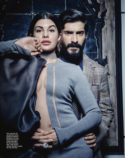 जैक्लीन ने इस शूट के लिए वैसी ही ड्रेस पहनी है जैसी ड्रेस प्रियंका ने गोल्डन ग्लोब अवॉर्ड शो और दीपिका ने अपनी फिल्म XXX के प्रमोशन के लिए पहनी थी.