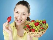 ब्यूटी प्रोडक्ट नहीं बल्कि ये डायट लाएगी त्वचा में निखार 