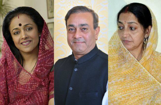 अमेठी की सियासी लड़ाई: एक राजा दो रानी, दोनों आमने सामने! Political Fight Between Two Queens In Amethi Up अमेठी की सियासी लड़ाई: एक राजा दो रानी, दोनों आमने सामने!