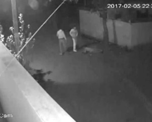 यूपी : पहले पैर छूए फिर मारी ताबड़तोड़ गोलियां, CCTV में कैद हुई वारदात