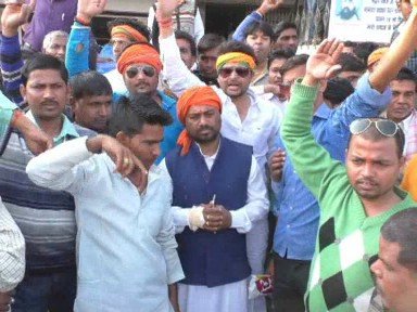 यूपी चुनाव: अपना दल नेताओं से मारपीट के बाद BJP ने सोरांव सीट पर बिठाया अपना उम्मीदवार