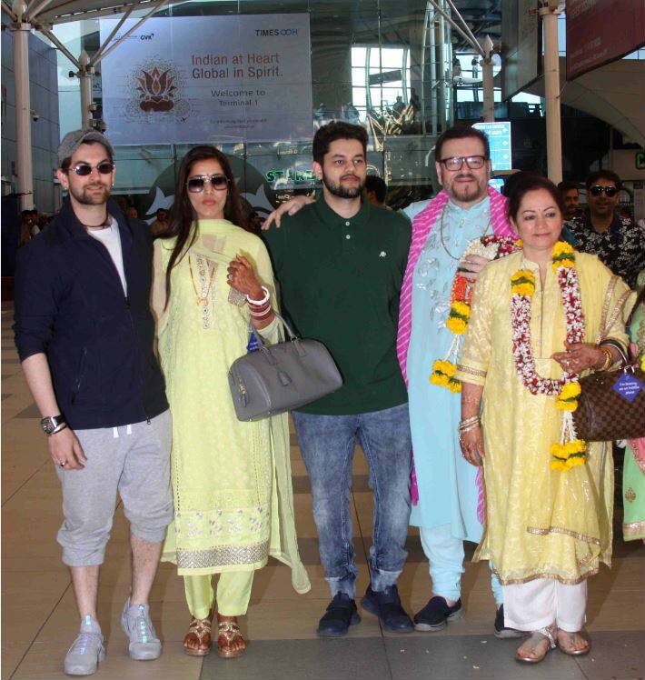 नील नितिन मुकेश और रुक्मिणी सहाय और उनका परिवार