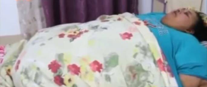 एमन का इलाज यह लंबी प्रक्रिया है. पहले 6 महीने इलाज के बाद डॉक्टर नतीजा देखेंगे. 2 साल बाद फिर कई सर्जरी होगी. पहली सर्जरी 1 महीने बाद होने की उम्मीद है. इमान ऑपरेशन के बाद कम से कम छह महीने भारत में रहेंगी.