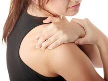 इन टिप्स को अपनाएंगे तो झटपट दूर होगा कंधे का दर्द! 