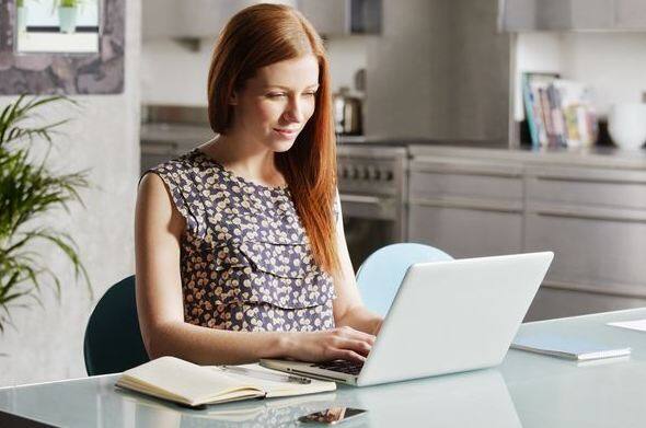 क्या आप भी वर्क फ्रॉम होम करते हैं? तो ये खबर आपके लिए है! Working From Home May Be More Stressful Put Workers At Risk Of Insomnia Un Study क्या आप भी वर्क फ्रॉम होम करते हैं? तो ये खबर आपके लिए है!