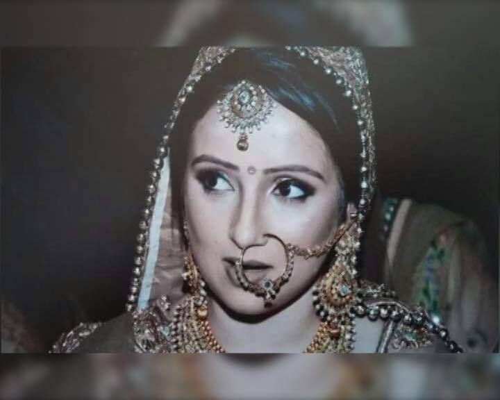 संदिग्ध अवस्था में 14वीं मंजिल से गिरी महिला, मौत के बाद 'अधिकारी' पति फरार Lucknow Woman Dies In Mysterious Circumstances After Falling From The 14th Floor संदिग्ध अवस्था में 14वीं मंजिल से गिरी महिला, मौत के बाद 'अधिकारी' पति फरार
