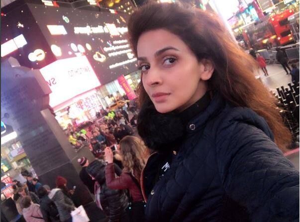पाकिस्तानी अभिनेत्री ने रितेश देशमुख की तस्वीर दिखाए जाने पर कहा कि वह अपने देश में 'ए-ग्रेड अभिनेत्री' हैं और वह सिर्फ इसी श्रेणी के कलाकारों के साथ काम करेंगी, यहां तक कि भारत में भी.