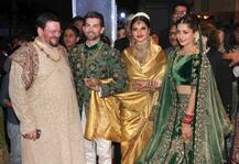 नील और रुक्मिणी की वेडिंग रिसेप्शन पार्टी में आमिताभ बच्चन और रेखा दोनों पहुंचे, देखें तस्वीरें