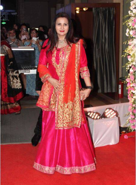 पूनम ढिल्लोन