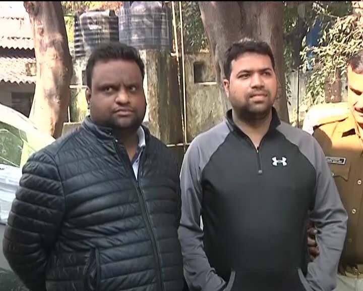 'वेब वर्क' खुलासा : नवाजुद्दीन को कंपनी ने दिया था 1 करोड़, निवेशकों को 'झटका' Like Scam Web Work Gave 1 Crore To Nawazuddin Siddiqui For Advertisement 'वेब वर्क' खुलासा : नवाजुद्दीन को कंपनी ने दिया था 1 करोड़, निवेशकों को 'झटका'