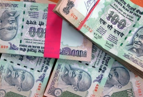 100 Rupees Fake Notes Seized By Delhi Police Special Sale सावधान! पाकिस्तान से नेपाल के रास्ते भारत आये 100-100 के नकली नोट