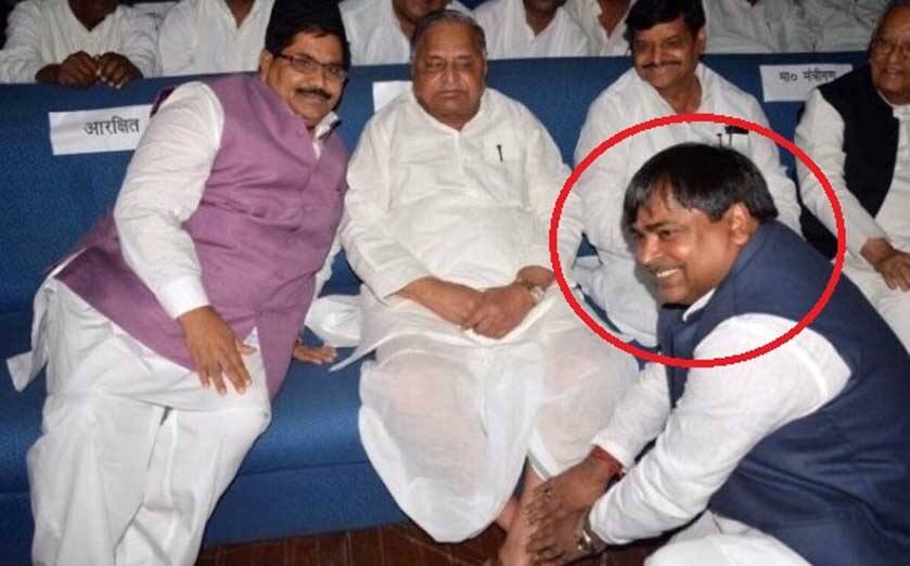 Gayatri Prajapati Case For Registered But Not Arrested Yet गायत्री प्रजापति पर केस दर्ज लेकिन गिरफ्तारी अभी तक नहीं