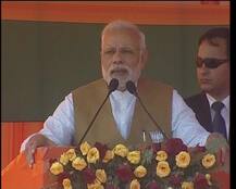 कब्रिस्तान बनता है तो श्मशान भी बने, रमजान में बिजली मिलती है तो दिवाली पर भी मिले: मोदी