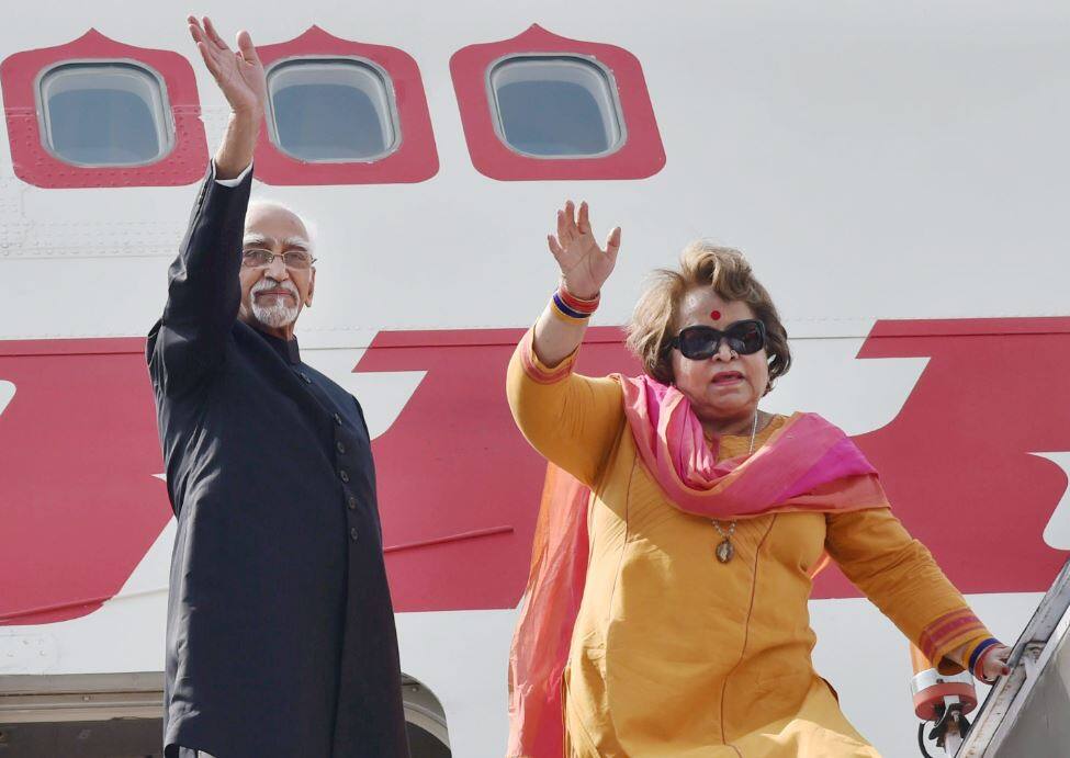 In A Five Days Africa Visit Hamid Ansari Reaches Rawanda उपराष्ट्रपति हामिद अंसारी पांच दिवसीय यात्रा के पहले चरण में रवांडा पहुंचे