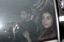 शाहिद की Pre-Birthday पार्टी में एक ही गाड़ी से पहुंचे आलिया-सिद्धार्थ, देखें तस्वीरें