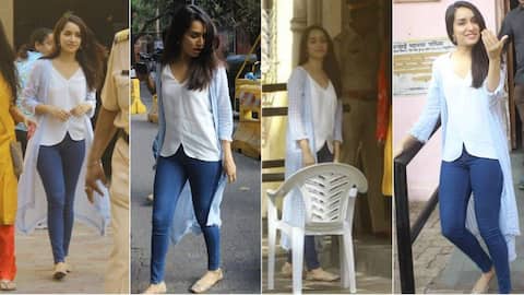 BMC elections: वोट करने पहुंची अभिनेत्री श्रद्धा कपूर, भीड़ होने पर क़तार मे खड़ी रहीं BMC elections: वोट करने पहुंची अभिनेत्री श्रद्धा कपूर, भीड़ होने पर क़तार मे खड़ी रहीं