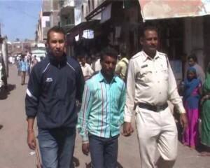 एमपी: बेटे का मोबाइल खोने पर 5 दोस्तों के हाथ गर्म तेल में डलवाए, पिता गिरफ्तार