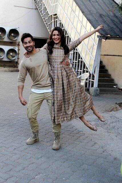 इस फिल्म में कॉमेडी है, रोमांस है, इमोशन है और एक्शन भी है. इस फिल्म में देसीपन है और आप भी बद्रीनाथ और वैदेही के इस प्यार, हंसी मज़ाक़ और पागलपन से इंटरटेन होंगे.