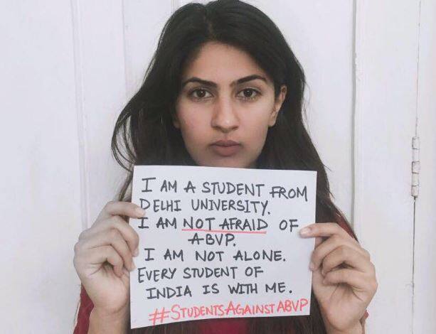 Kargil Martyrs Daughter Protesting With Studentagainstabvp करगिल शहीद की बेटी ने #StudentAgainstABVP के साथ शुरू की मुहिम