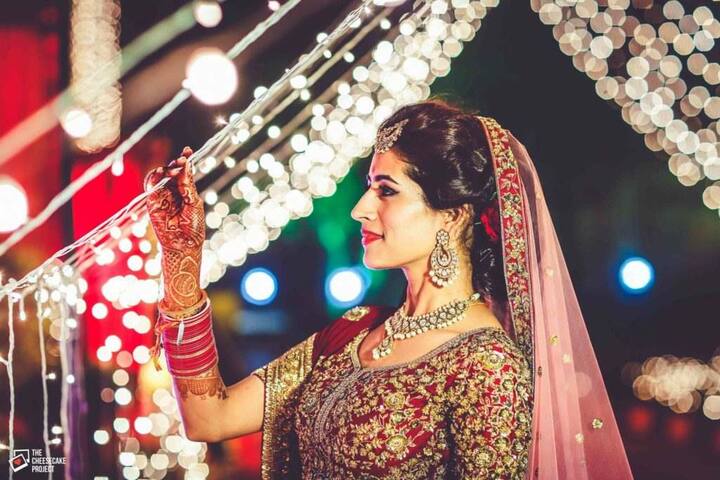 देखें तस्वीरें