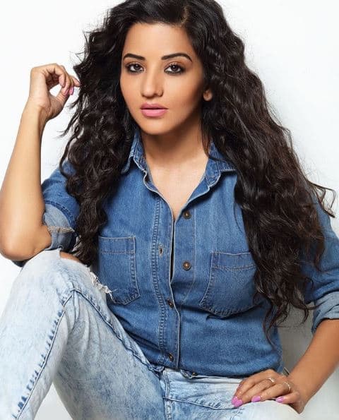 बिग बॉस में हिस्सा लेने के बाद मोनालिसा की लोक्रप्रियता अब सिर्फ एक रीजन तक सिमट के नहीं रह गई. लोग मोनालिसा को टीवी स्क्रीन पर देखना चाहते हैं. 