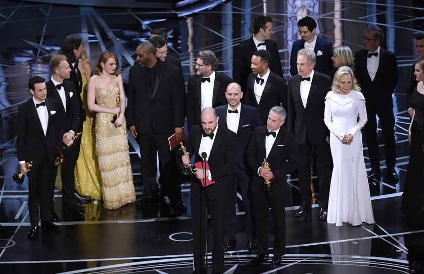 Oscars 2017 LIVE updates: ‘ला ला लैंड’ के लिए एमा स्टोन को मिला बेस्ट एक्ट्रेस का अवॉर्ड, 'मूनलाइट' बनी बेस्ट फिल्म