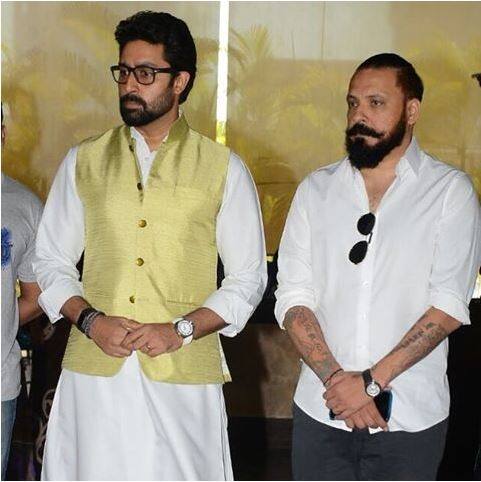 बॉलीवुड अभिनेता अभिषेक बच्चन भी सुनील शेट्टी के घर पहुंचे. (फोटो क्रेडिट- मानव मंगलानी, इंस्टाग्राम) 