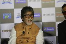 \'अमर अकबर एंथनी\' पर लिखी गई किताब देखकर खुश हूं : अमिताभ